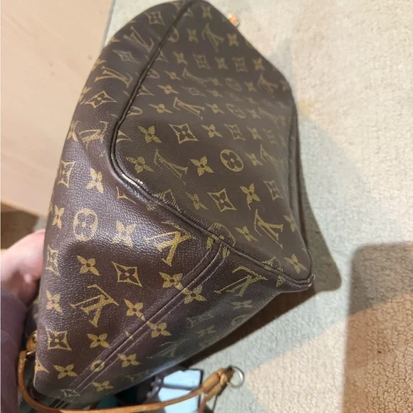 Louis Vuitton Neverfull MM - Picture 5 of 10